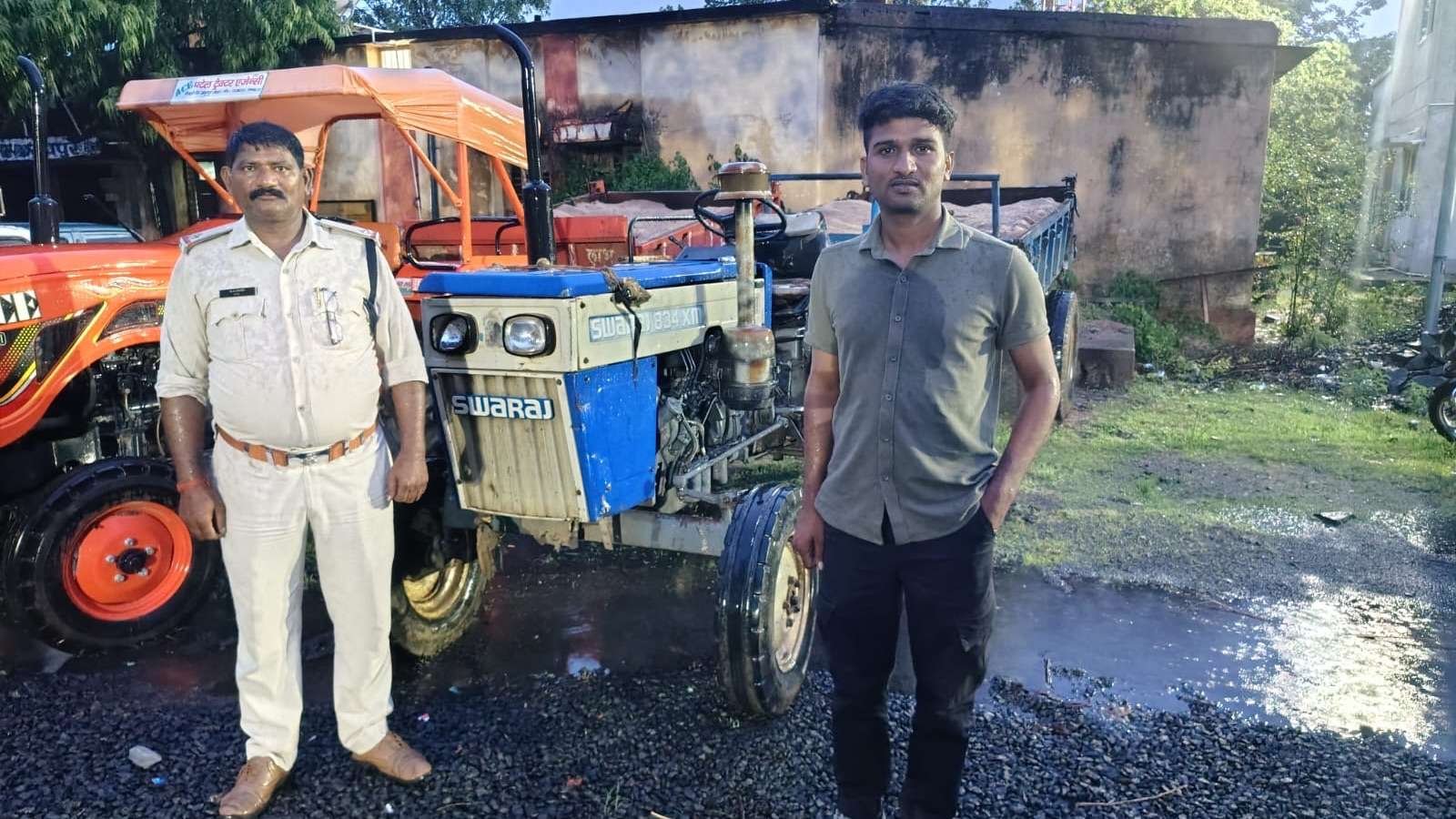 बिजुरी पुलिस की अवैध रेत परिवहन पर बड़ी कार्रवाई, ₹3.05 लाख का ट्रैक्टर-ट्रॉली जब्त