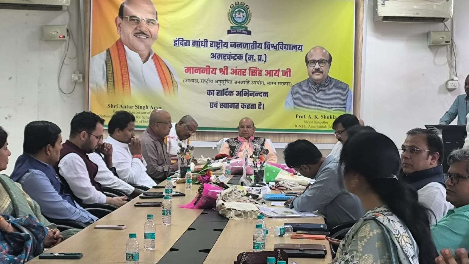 अमरकंटक विश्वविद्यालय को आदर्श संस्थान के रूप में विकसित किया जाएँ- अध्यक्ष श्री अंतर सिंह आर्य
