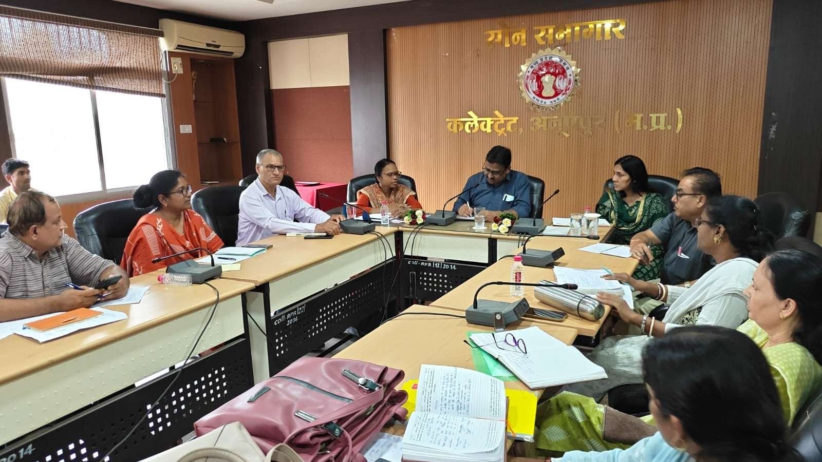 संभागीय संयुक्त संचालक ने महिला एवं बाल विकास विभाग की योजनाओं की समीक्षा की