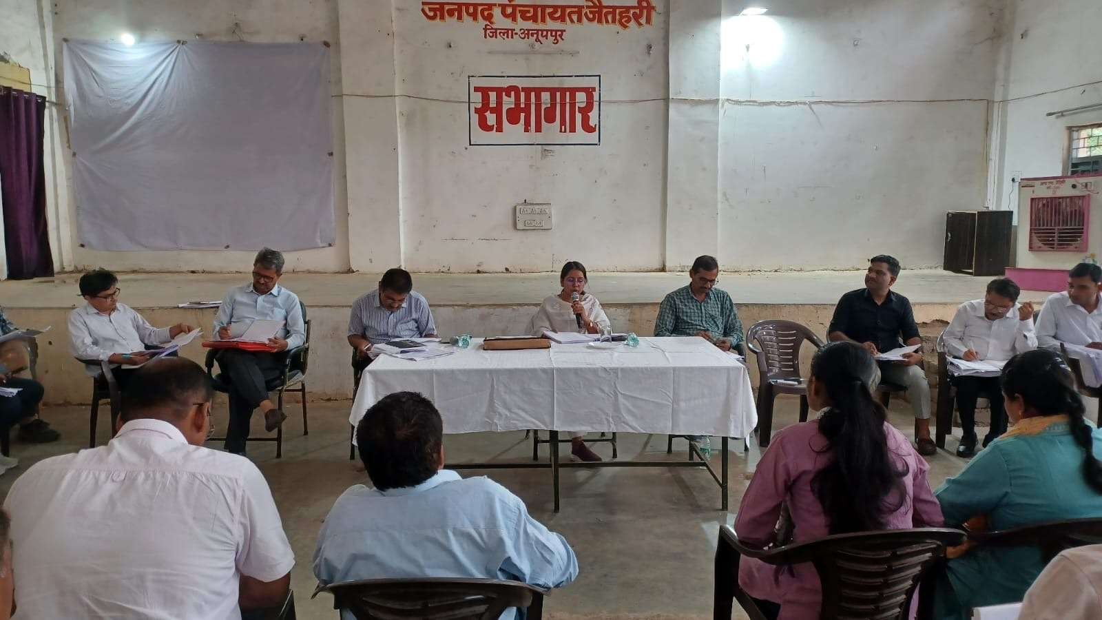 संबल एवं सीएम हेल्पलाइन प्रकरणों का समय सीमा में हो निराकरण - सीईओ जिला पंचायत