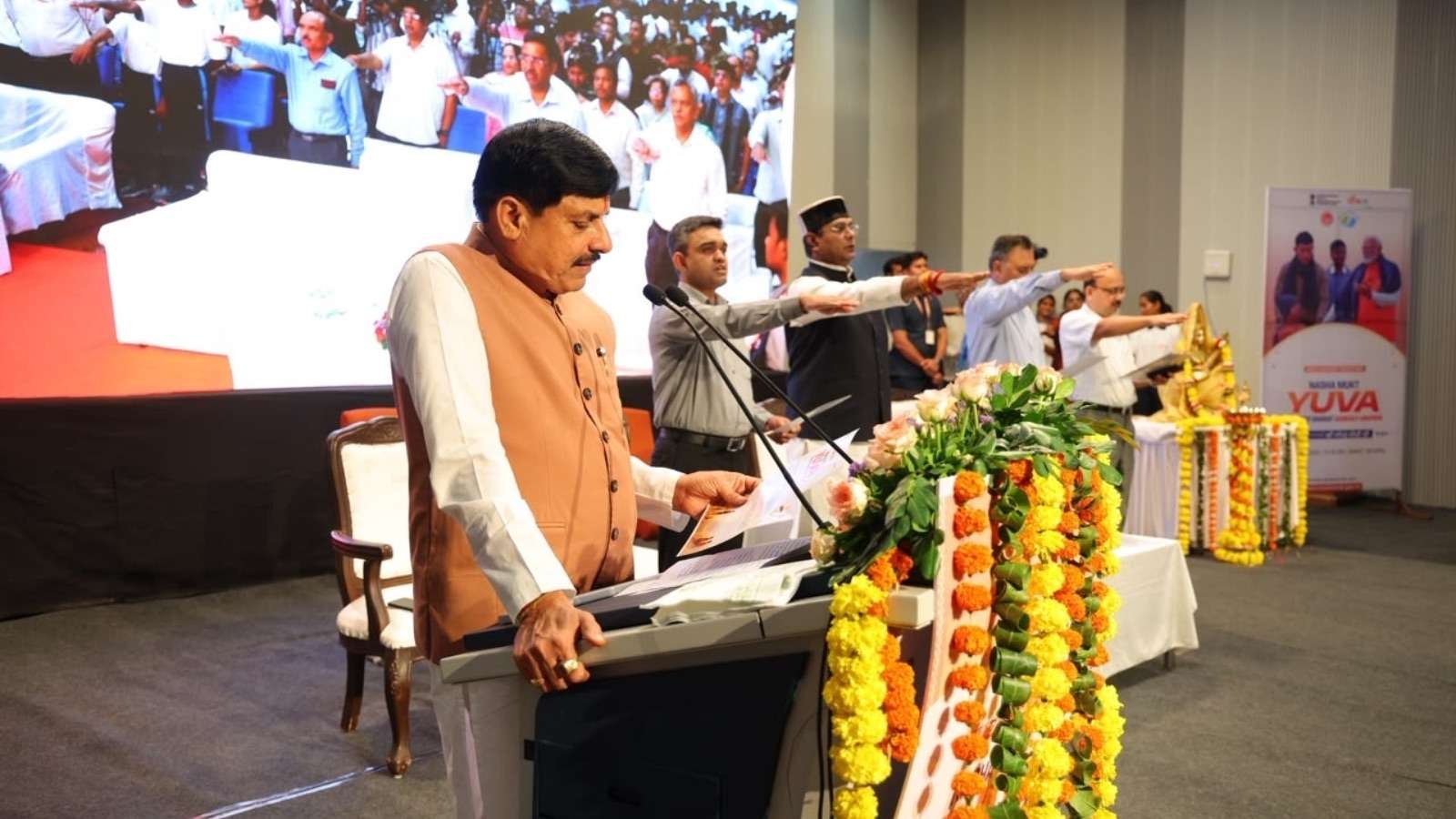 मैं संकल्प लेता हूं कि..,' सीएम डॉ. मोहन ने लोगों को दिलाई अहम शपथ, कहा- परिवार बर्बाद कर देता है नशा