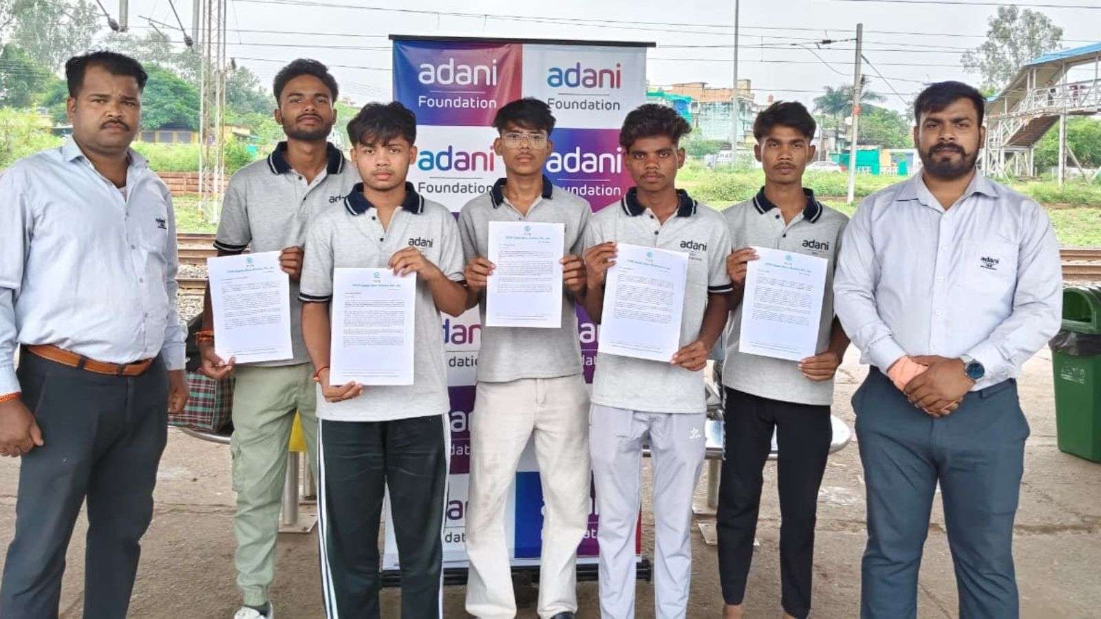 कोतमा के 17 युवाओं का अमेजन वेयरहाउस में रोजगार के लिए चयन